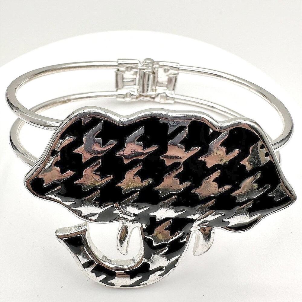 Vintage 90s Black Enamel Elephant Bracelet Silver Tone Women's Classic Jewelry